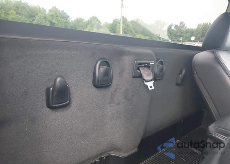 2022 Ram 1500 Classic Tradesman 4X2 8' Box from USA, damaged, VIN 3C6JR6DG9NG300845